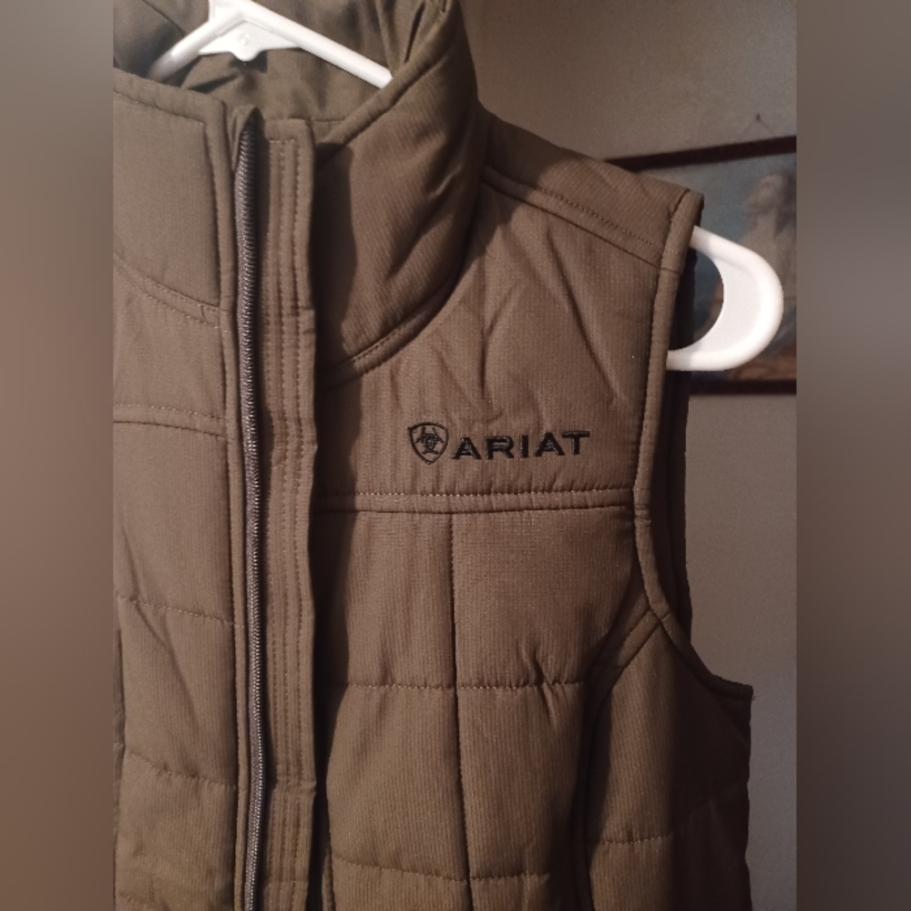 Ariat brand new brown paid $107